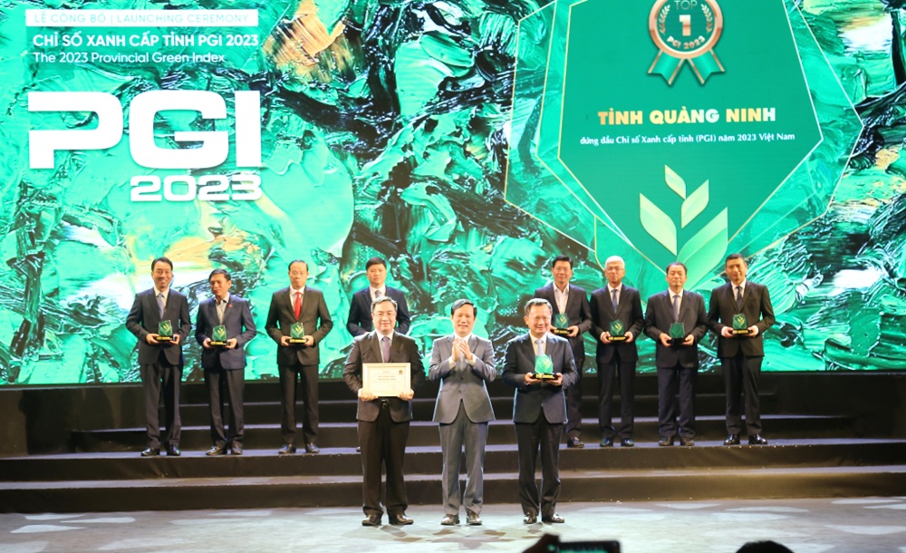 Quảng Ninh nhận Cúp và Chứng nhận PGI năm 2023 với vị trí số 1