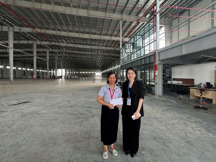 1. Đại diện Ban Lãnh đạo trực tiếp đến thăm và hỗ trợ cho các doanh nghiệp