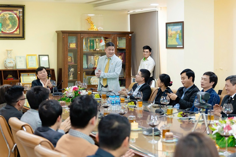 Trong nhiệm kỳ mới, Tổng giám đốc Chu Văn Phương cam kết sẽ nỗ lực hơn nữa để phát huy tối đa tiềm lực của Nhựa Tiền Phong