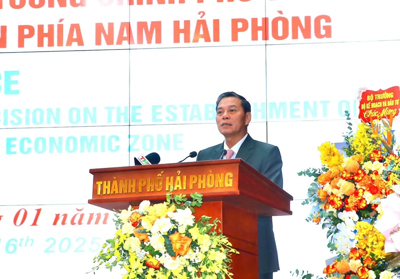 Ông Nguyễn Văn Tùng, Chủ tịch UBND Thành phố Hải Phòng tiếp thu ý kiến chỉ đạo của Phó thủ tướng Chính phủ
