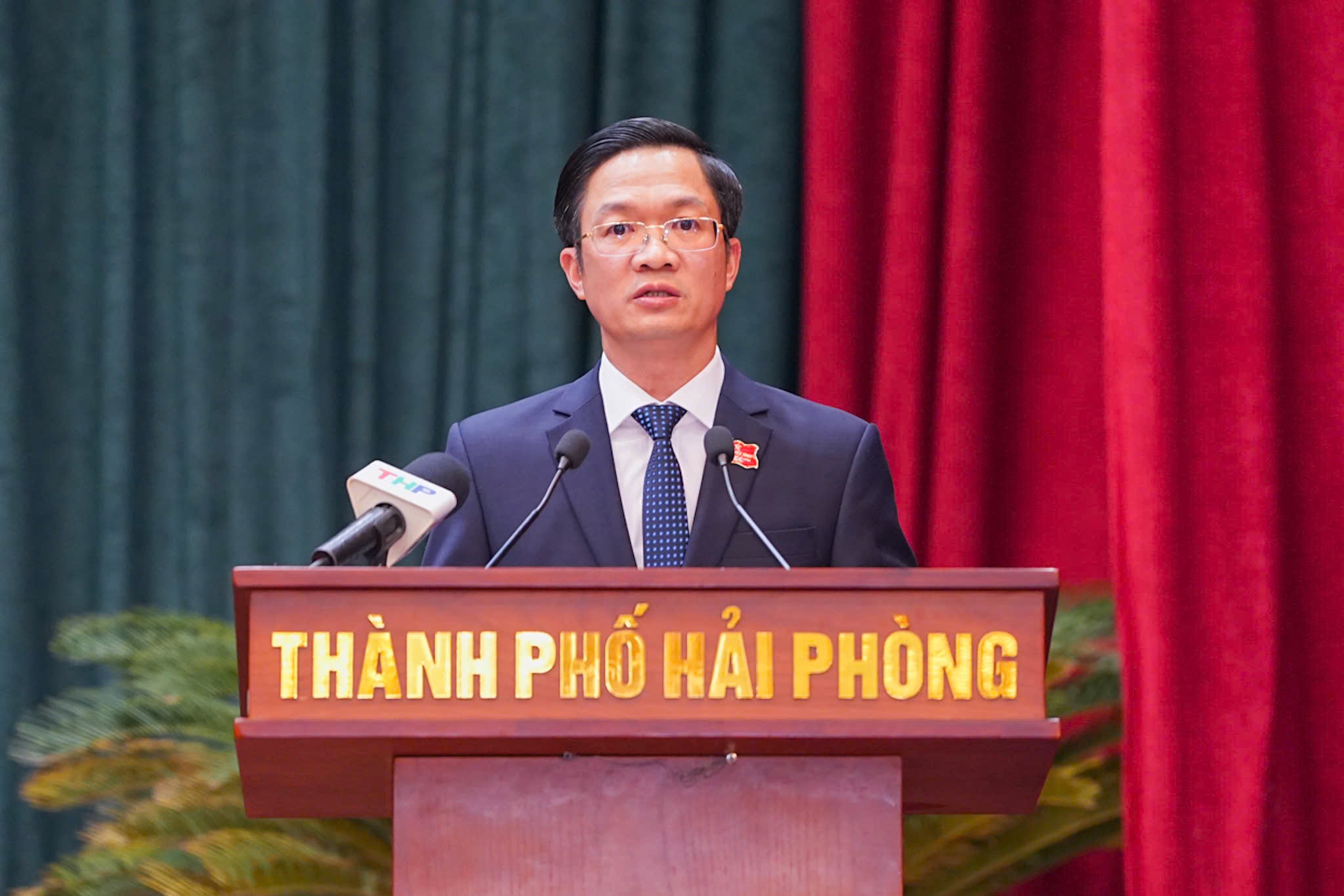 Ông Phạm Văn Lập, Chủ tịch HĐND Thành phố Hải Phòng phát biểu tại Kỳ họp