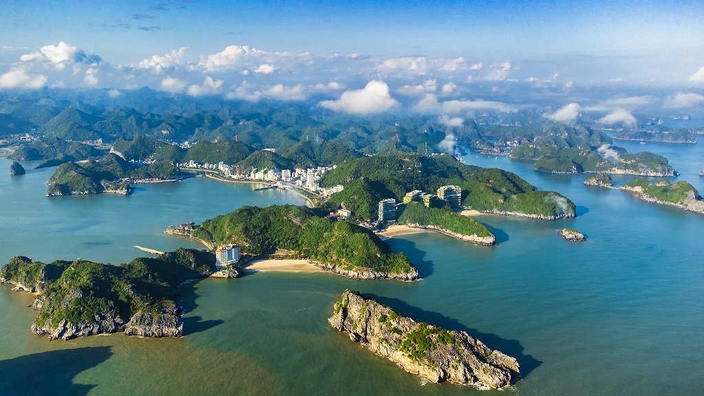 Quần đảo Cát Bà là một điểm đến được nhiều du khách trong và ngoài nước lựa chọn