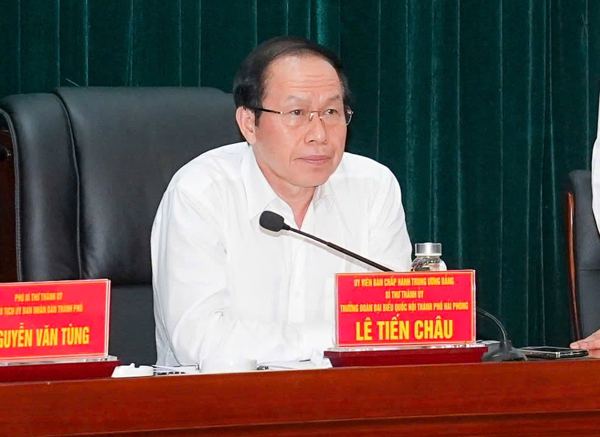 Ông Lê Tiến Châu, Bí thư Thành ủy Hải Phòng chỉ đạo các KCN nhanh chóng hoàn tất các thủ tục để khởi công trong năm 2025 và đưa vào khai thác, sử dụng trong năm 2026