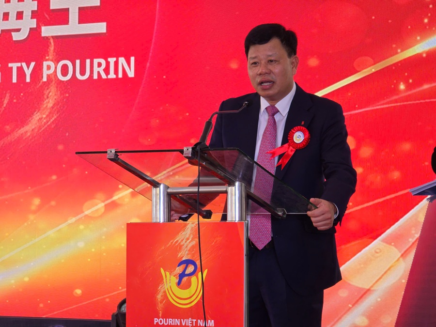 Ông Lê Trung Kiên, Trưởng ban Ban quản lý Khu kinh tế Hải Phòng chỉ đạo các doanh nghiệp trong KCN khi triển khai Dự án phải tuân thủ theo các quy định của pháp luật liên quan và thực hiện chuyển đổi xanh. Ảnh: Thanh Sơn