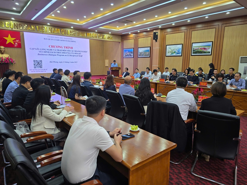 Hội nghị gặp gỡ các doanh nghiệp trao đổi về Chính sách thuế đối ứng của Hoa Kỳ. Ảnh: Thanh Sơn