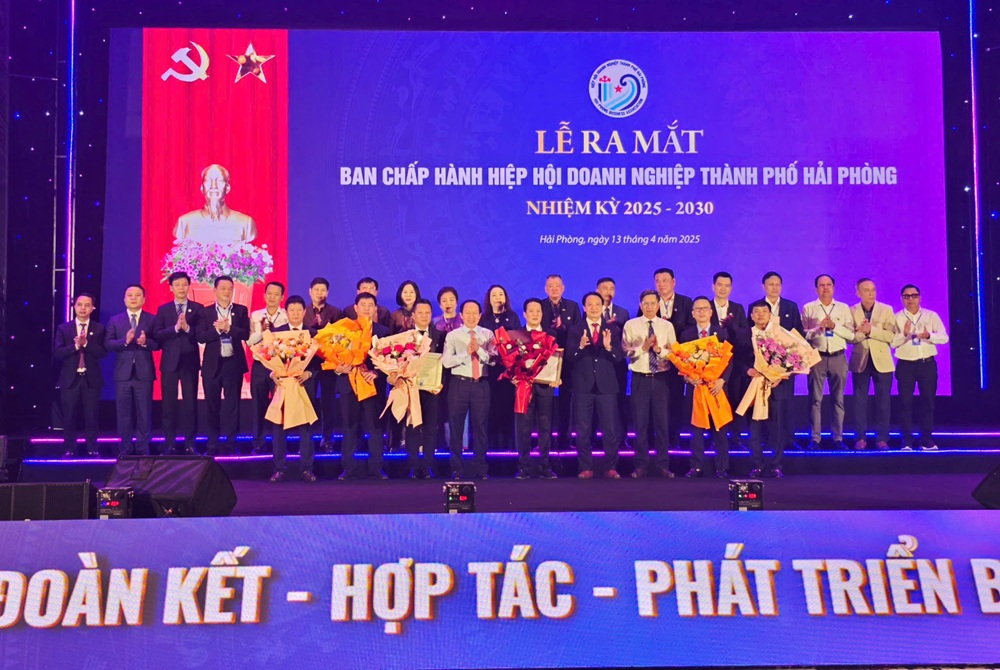 Ra mắt Ban chấp hành Hiệp hội doanh nghiệp Thành phố Hải Phòng, nhiệm kỳ 2025 - 2030. Ảnh: Thanh Sơn
