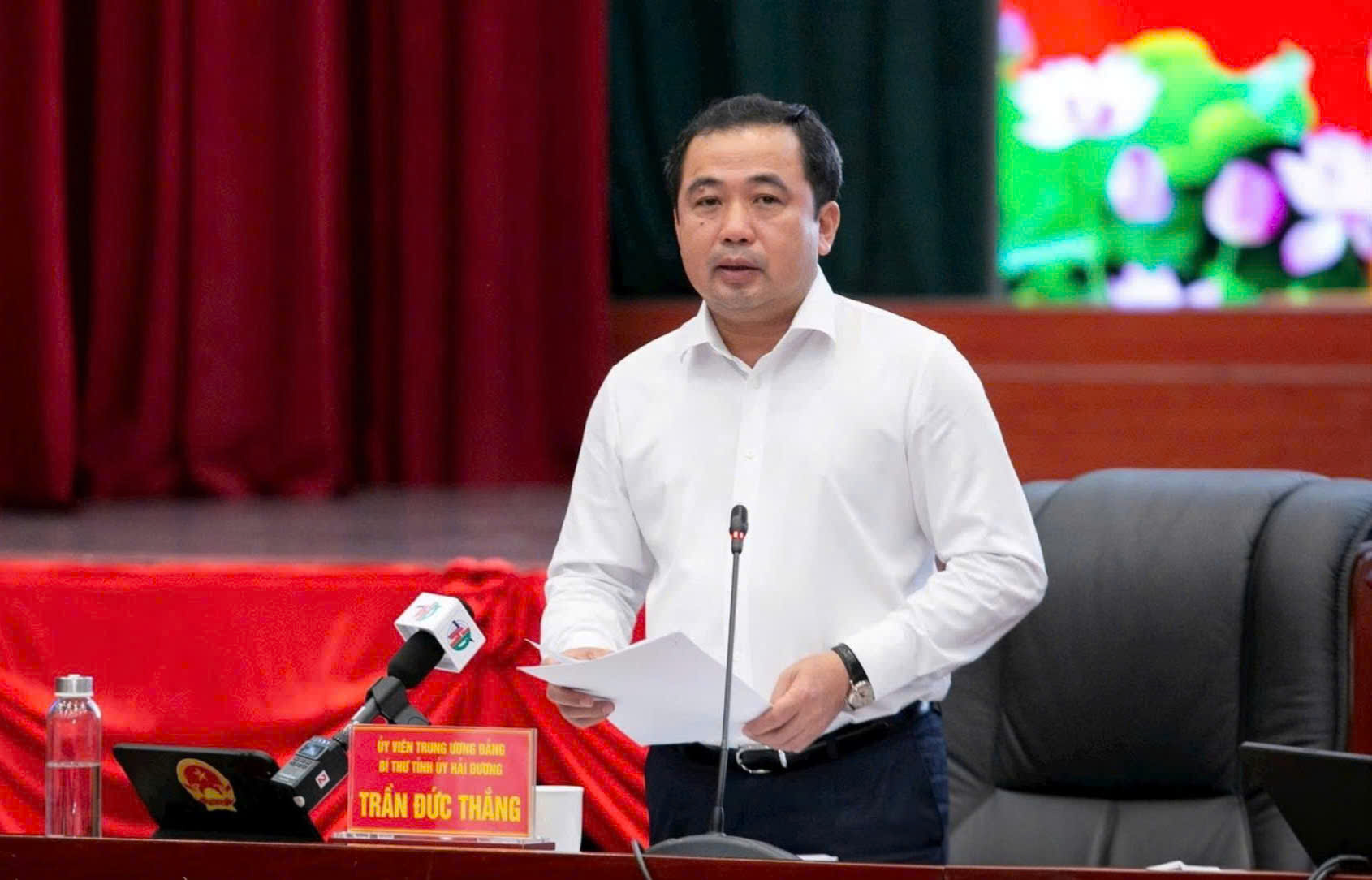 Ông Trần Đức Thắng, Bí thư Tỉnh ủy Hải Dương phát biểu tại hội nghị