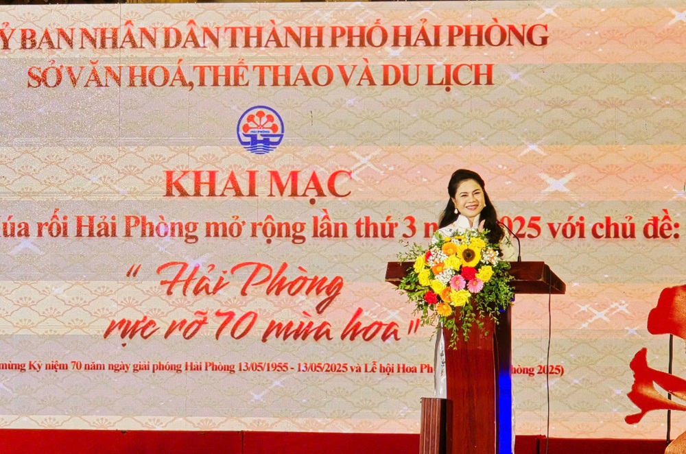 Bà Trần Thị Hoàng Mai, Giám đốc Sở Văn hóa, Thể thao và Du lịch Hải Phòng phát biểu khai mạc