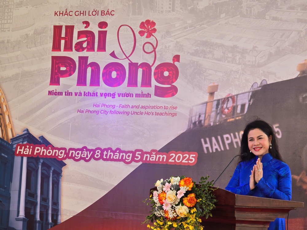 Bà Trần Thị Hoàng Mai, Giám đốc Sở Văn hóa, Thể thao và Du lịch Hải Phòng phát biểu tại lễ khai mạc. Ảnh: Thanh Sơn