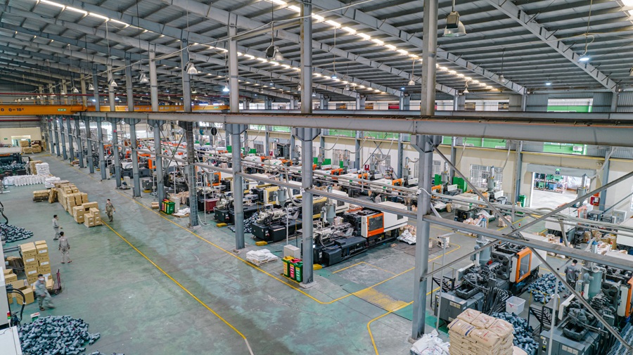 Dây chuyền sản xuất sản phẩm phụ tùng PVC hiện đại của Nhựa Tiền Phong