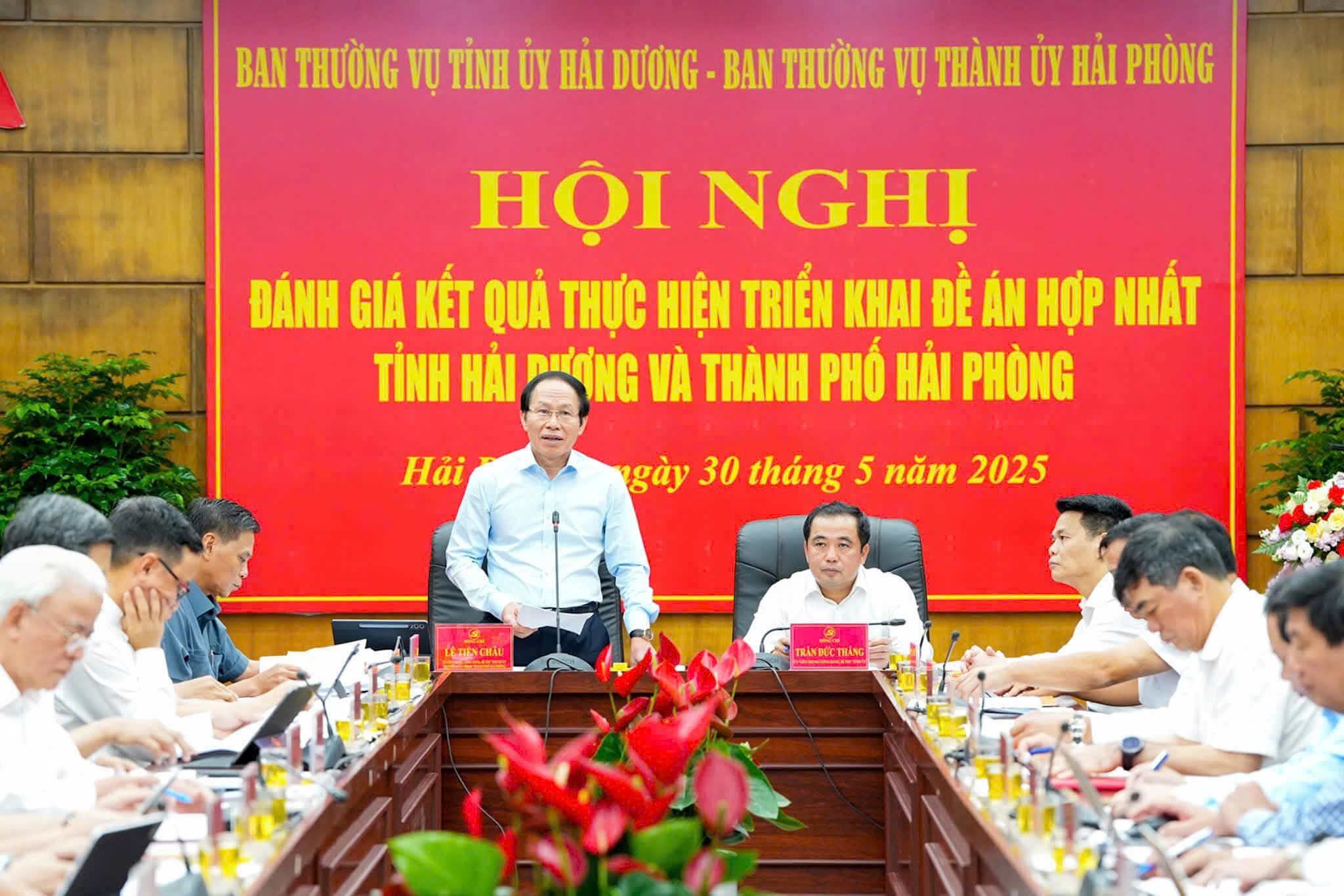Ông Lê Tiến Châu, Bí thư Thành ủy Hải Phòng lưu ý dự thảo Báo cáo chính trị trình Đại hội Đảng bộ thành phố nhiệm kỳ 2025 – 2030 cần ghi nhận đầy đủ những kết quả đạt được của tỉnh Hải Dương và TP Hải Phòng trong nhiệm kỳ 2020-2025