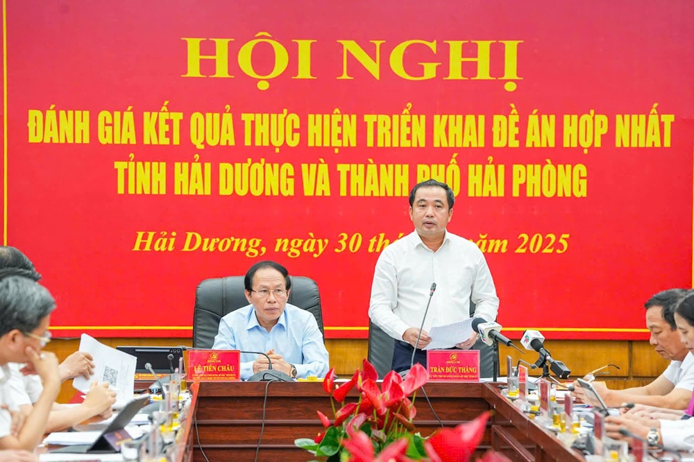 Ông Trần Đức Thắng, Bí thư Tỉnh ủy Hải Dương phát biểu tại hội nghị