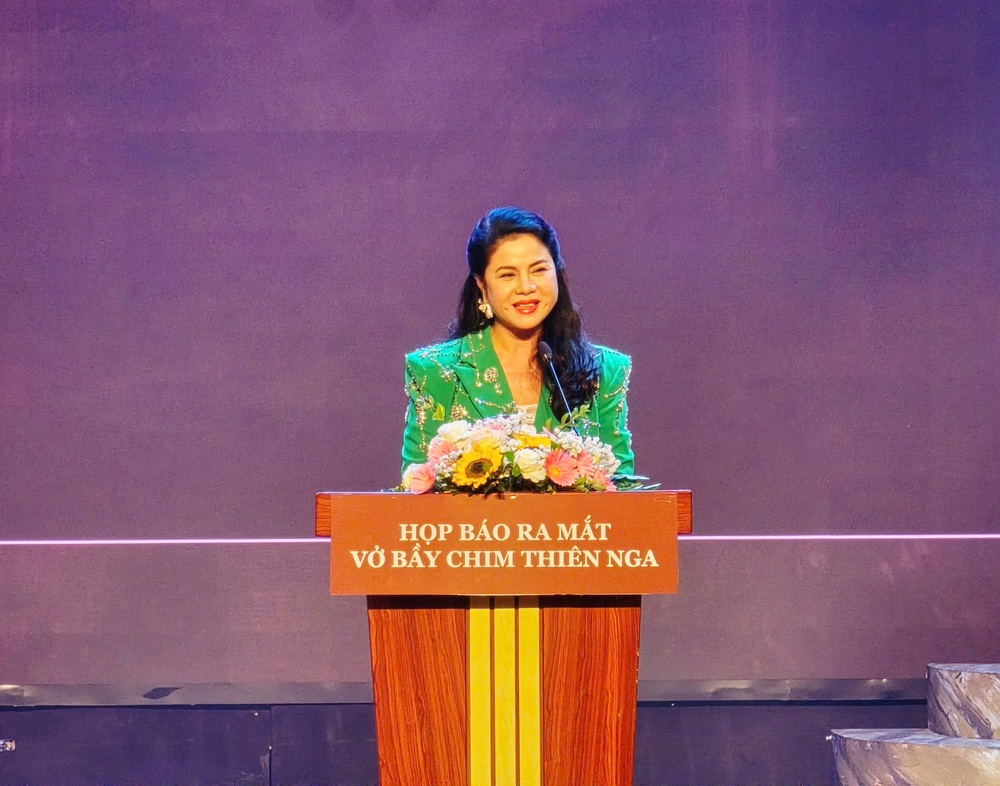 Bà Trần Thị Hoàng Mai, Giám đốc Sở Văn hóa, Thể thao và Du lịch Hải Phòng phát biểu tại buổi họp báo