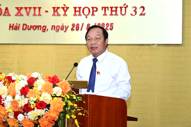 Ông Lê Văn Hiệu,  Chủ tịch HĐND tỉnh Hải Dương phát biểu bế mạc kỳ họp