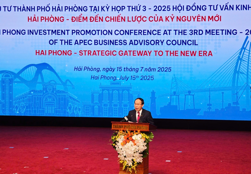 Ông Lê Tiến Châu, Bí thư Thành ủy Hải Phòng phát biểu khai mạc Hội nghị