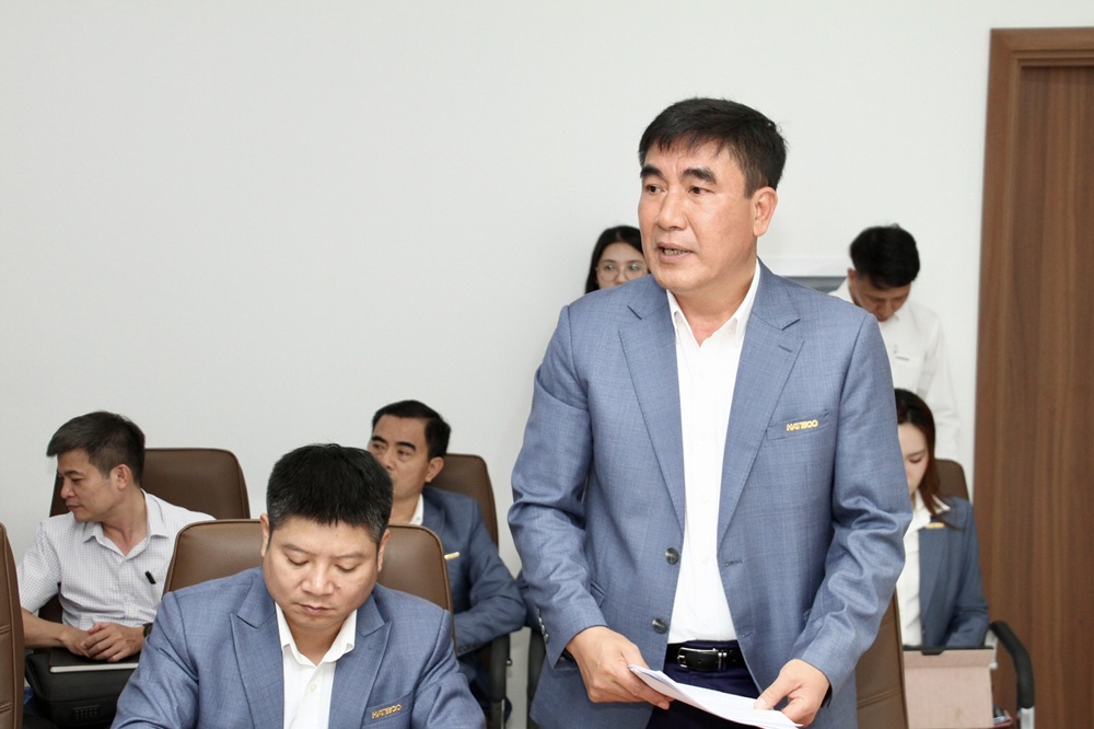 Ông Trần Văn Kỳ, Chủ tịch Tập đoàn Hateco nêu một số đề xuất, kiến nghị của Tập đoàn tại cuộc làm việc