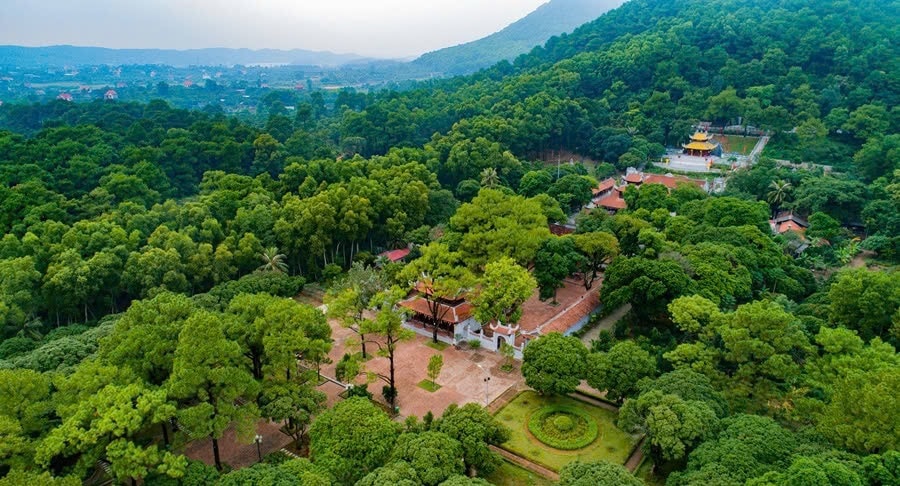 Toàn cảnh Khu di tích Côn Sơn. Ảnh: Thành Chung