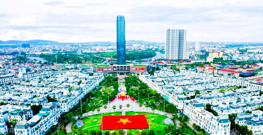 Xây dựng TP. Hải Phòng Anh hùng phát triển ngang tầm với các đô thị tiêu biểu của châu Á, trở thành thành phố Cảng biển quốc tế hiện đại. Ảnh: Hồng Phong