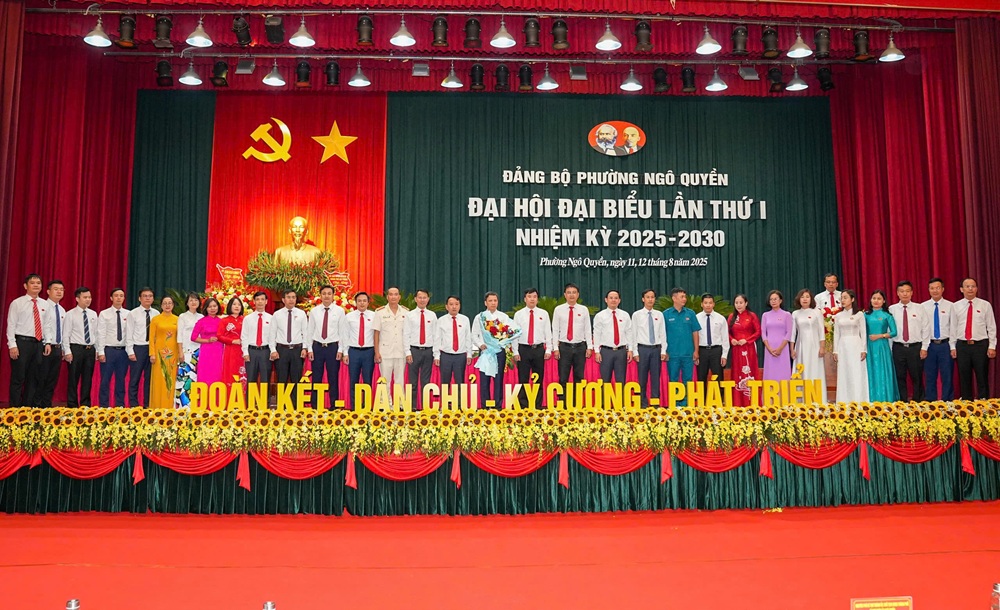 Ra mắt Ban Chấp hành Đảng bộ phường Ngô Quyền, nhiệm kỳ 2025-2030 gồm 32 đồng chí