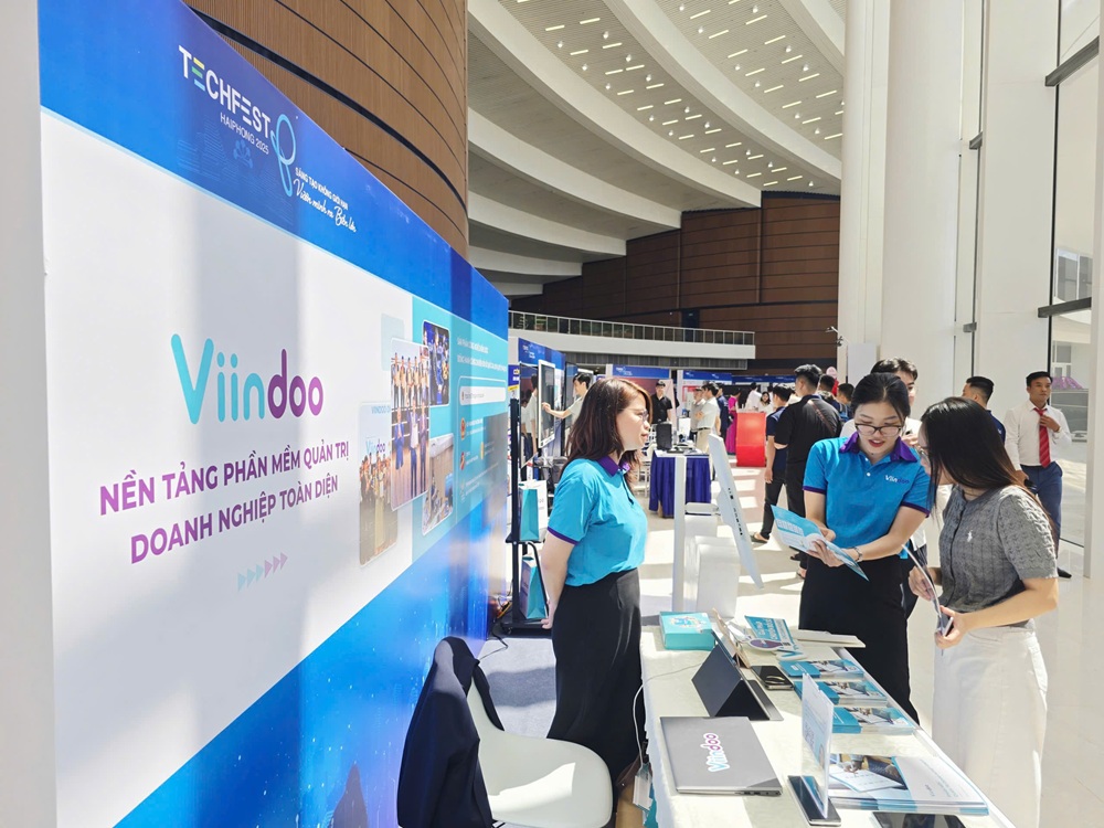 Tại Techfest năm nay, Viindoo giới thiệu hệ sinh thái phần mềm quản trị doanh nghiệp toàn diện trên nền tảng Cloud và dịch vụ tư vấn, triển khai chuyển đổi số toàn diện. Ảnh: Thanh Sơn