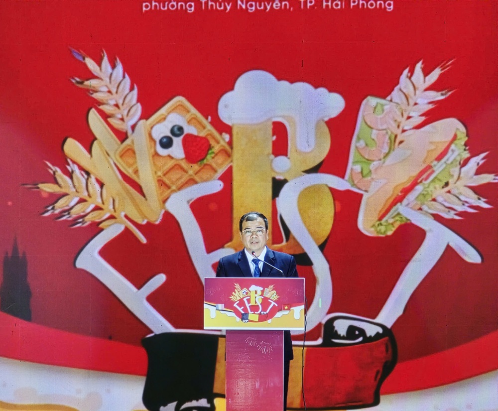 Ông Nguyễn Minh Hùng, Phó chủ tịch UBND TP. Hải Phòng phát biểu tại lế khai mạc