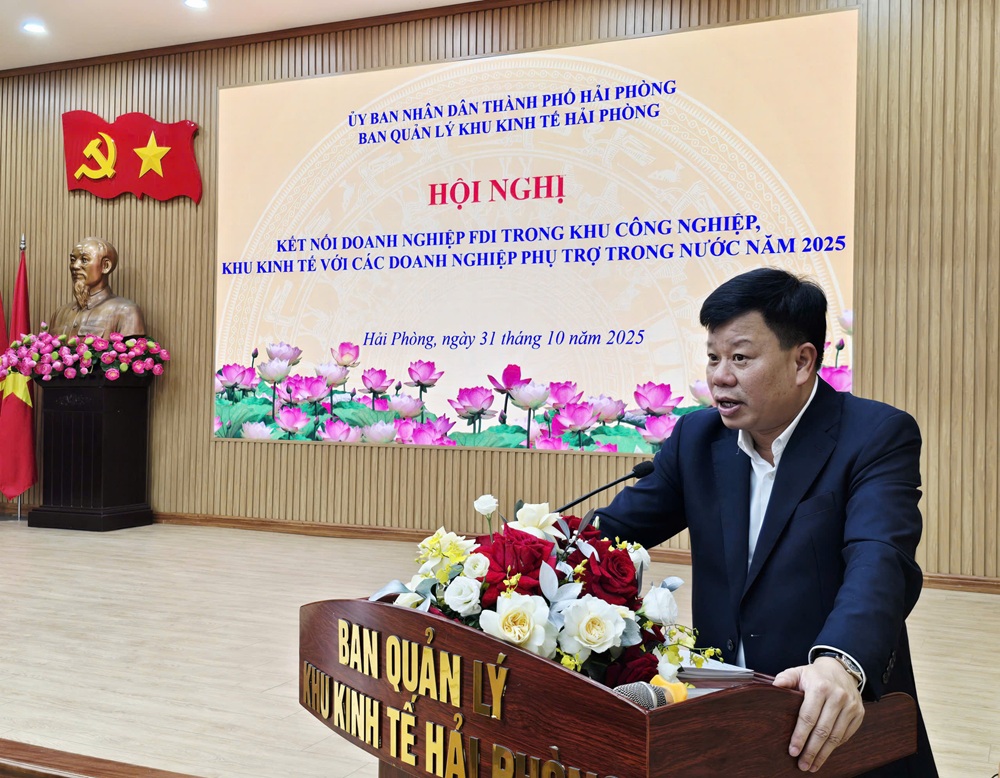 Ông Lê Trung Kiên, Phó chủ tịch UBND Thành phố, Trưởng ban Ban Quản lý Khu kinh tế Hải Phòng phát biểu tại Hội nghị. Ảnh: Thanh Sơn