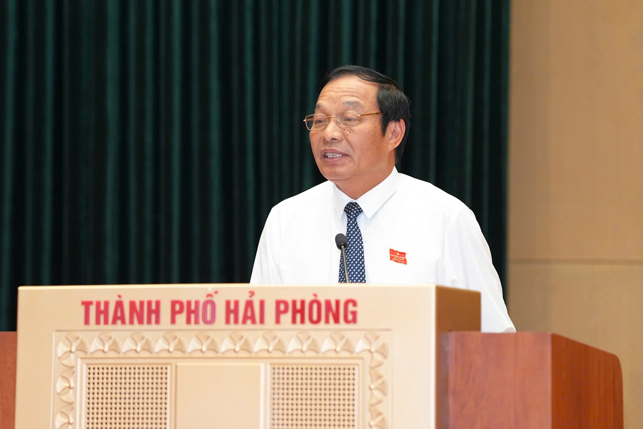 Ông Lê Văn Hiệu, Chủ tịch HĐND TP. Hải Phòng phát biểu tại Kỳ họp