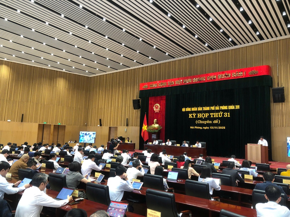 Quang cảnh Kỳ họp