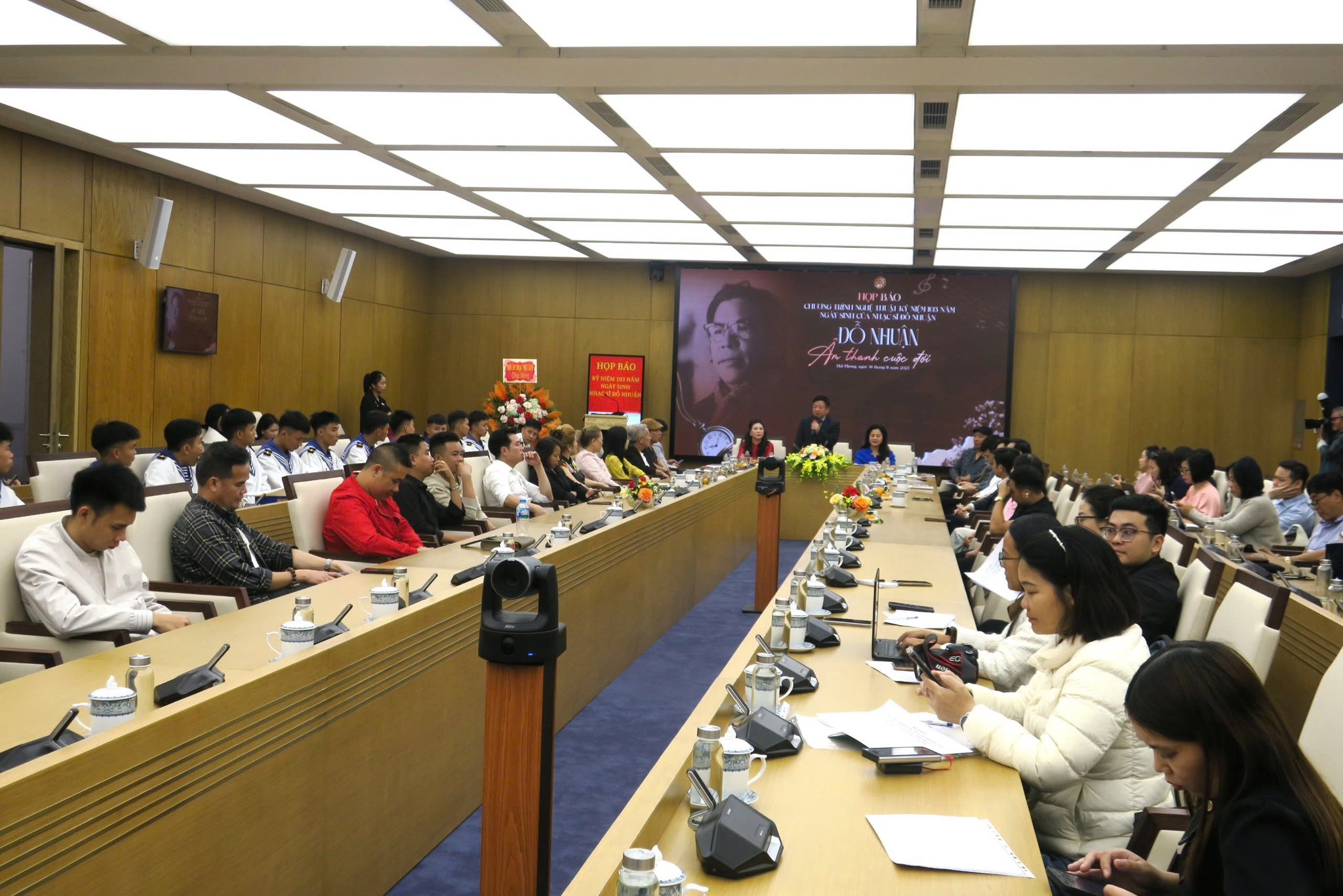 Quang cảnh cuộc họp báo