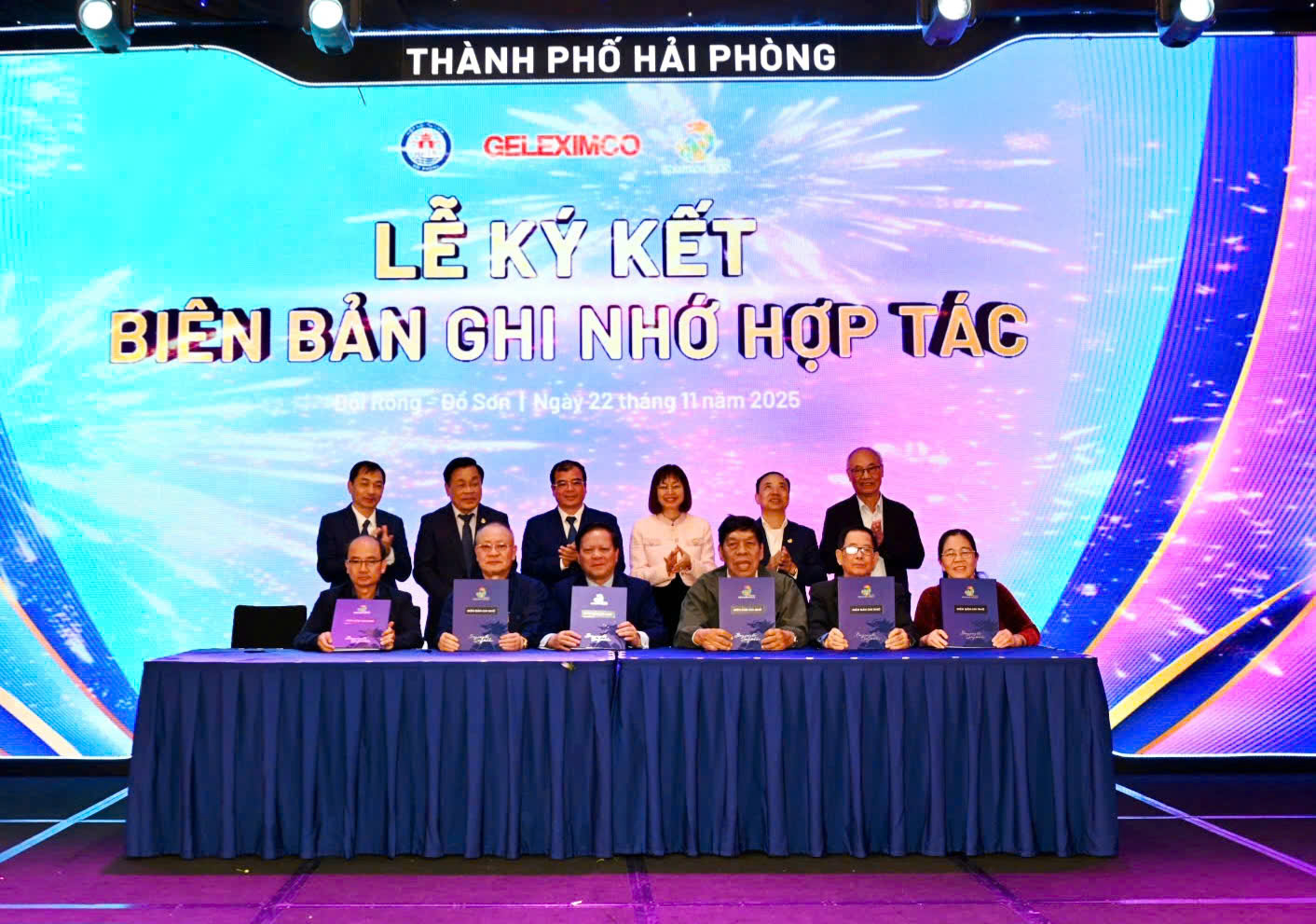 Lễ ký kết của Hiệp hội Du lịch Hải Phòng với 5 Hiệp hộ Du lịch các tỉnh, thành Hà Nội, Quảng Ninh, Đà Nẵng, TP. HCM và Cần Thơ