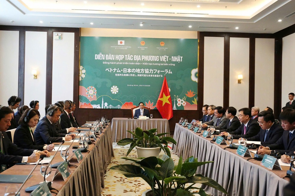 Thủ tướng Phạm Minh Chính tiếp lãnh đạo, đại diện các địa phương Nhật Bản tham dự Diễn đàn