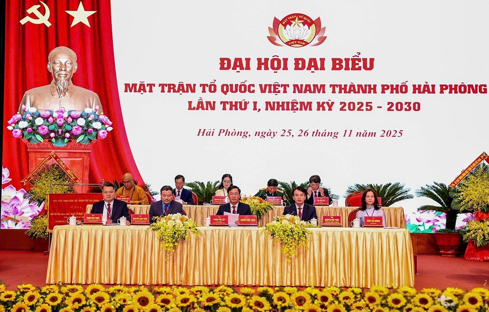 Đoàn Chủ tịch điều hành Đại hội