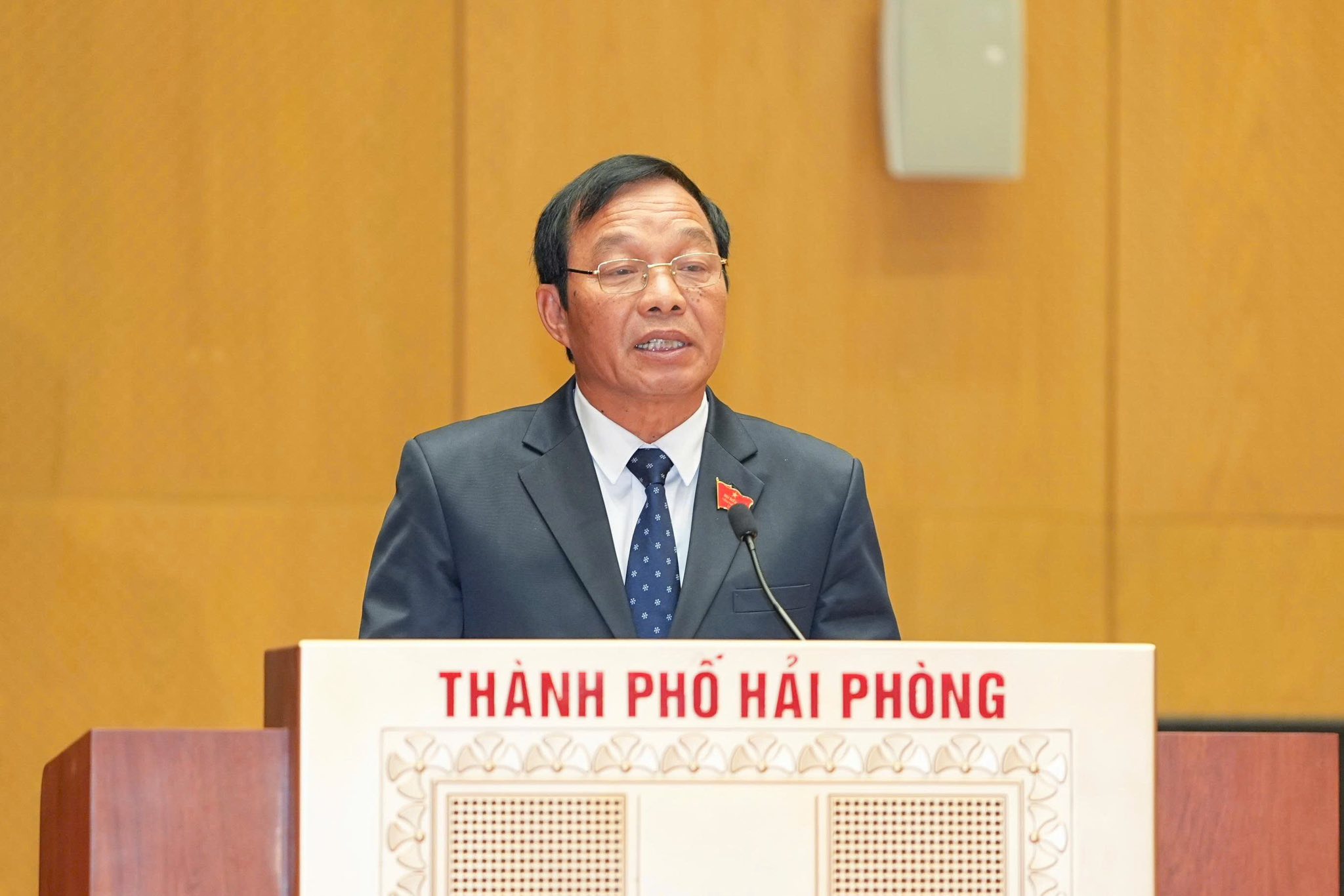 Ông Lê Văn Hiệu, Chủ tịch HĐND TP. Hải Phòng phát biểu bế mạc kỳ họp