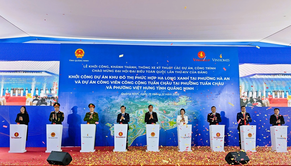 C&aacute;c đại biểu ấn n&uacute;t khởi c&ocirc;ng Dự &aacute;n Khu đ&ocirc; thị phức hợp Hạ Long Xanh (phường H&agrave; An), tỉnh Quảng Ninh