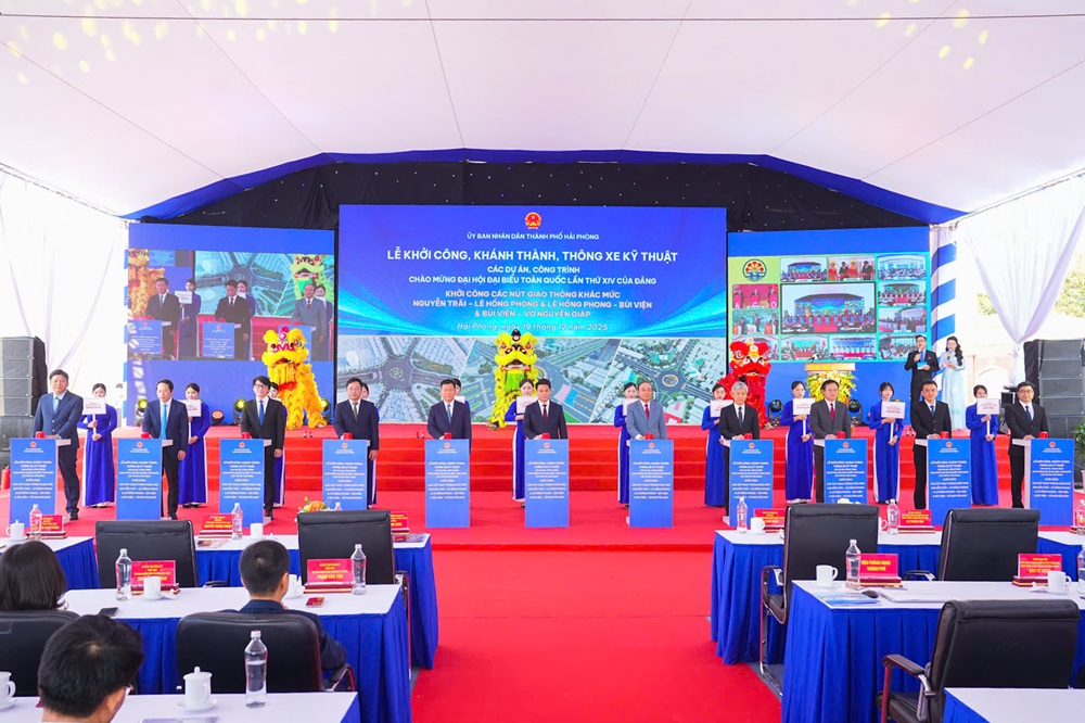 Lễ khởi c&ocirc;ng c&aacute;c Dự &aacute;n đầu tư x&acirc;y dựng n&uacute;t giao th&ocirc;ng kh&aacute;c mức tại c&aacute;c tuyến L&ecirc; Hồng Phong &ndash; Nguyễn Tr&atilde;i, B&ugrave;i Viện &ndash; L&ecirc; Hồng Phong, B&ugrave;i Viện &ndash; V&otilde; Nguy&ecirc;n Gi&aacute;p