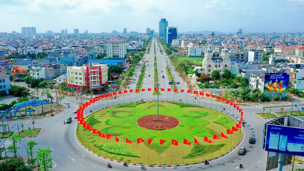 N&uacute;t giao th&ocirc;ng giữa đường B&ugrave;i Viện v&agrave; đường L&ecirc; Hồng Phong( phường Hải An). Ảnh Đ&agrave;m Thanh