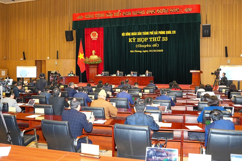 Quang cảnh Kỳ họp