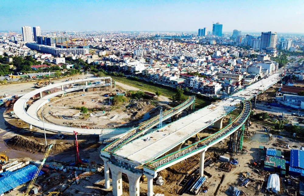 C&ocirc;ng trường thi c&ocirc;ng Dự &aacute;n x&acirc;y dựng cầu Nguyễn Tr&atilde;i v&agrave; chỉnh trang đ&ocirc; thị v&ugrave;ng phụ cận. Ảnh: Phạm Cường