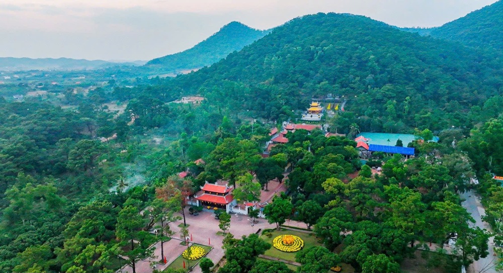 Lễ hội mùa xuân Côn Sơn - Kiếp Bạc diễn ra từ ngày 26/2 đến 11/3/2026, tức mùng 10 đến 23 tháng giêng