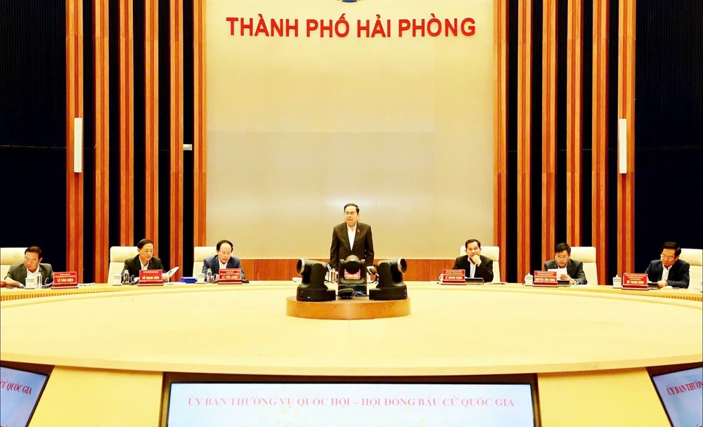 Chủ tịch Quốc hội Trần Thanh Mẫn chủ tr&igrave; buổi l&agrave;m việc tại th&agrave;nh phố Hải Ph&ograve;ng về c&ocirc;ng t&aacute;c chuẩn bị bầu cử