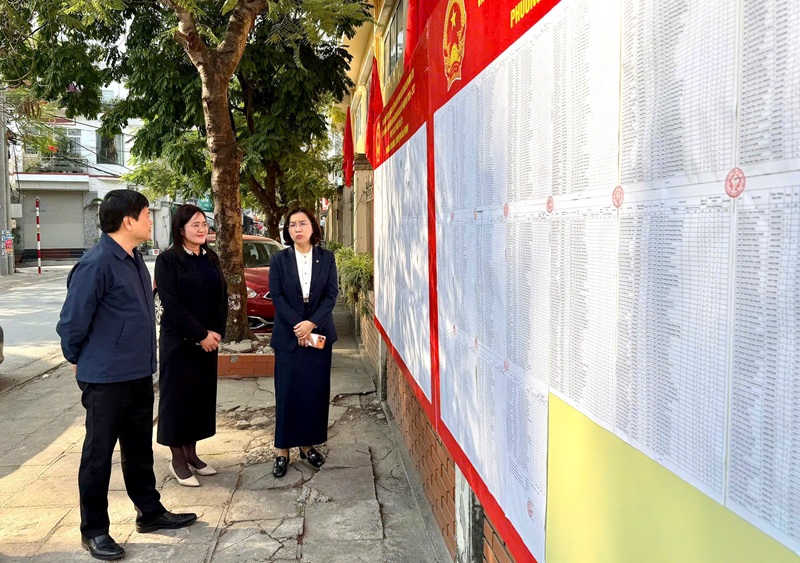 Phường Hồng B&agrave;ng ni&ecirc;m yết danh s&aacute;ch v&agrave; tiểu sử t&oacute;m tắt những người ứng cử đại biểu Quốc hội kh&oacute;a XVI, đại biểu HĐND c&aacute;c cấp nhiệm kỳ 2026 &ndash; 2031