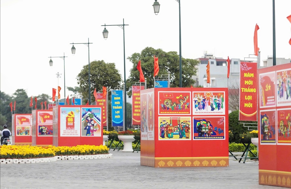 Trung t&acirc;m Văn h&oacute;a Xứ Đ&ocirc;ng với nhiều băng r&ocirc;n, pano ch&agrave;o mừng ng&agrave;y bầu cử đại biểu Quốc hội kh&oacute;a XVI v&agrave; đại biểu HĐND c&aacute;c cấp nhiệm kỳ 2026 - 2031