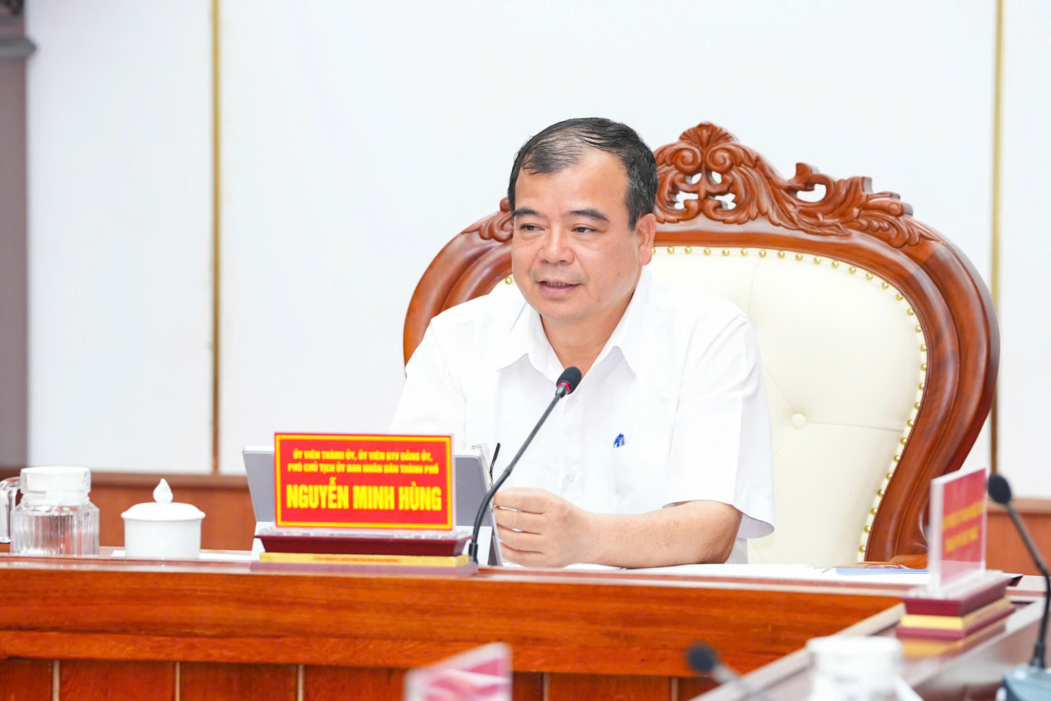 &Ocirc;ng Nguyễn Minh H&ugrave;ng, Ph&oacute; chủ tịch UBND TP. Hải Ph&ograve;ng ph&aacute;t biểu kết luận cuộc họp