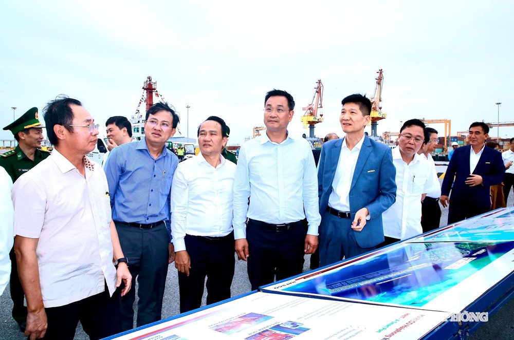&Ocirc;ng L&ecirc; Ngọc Quang, Ủy vi&ecirc;n Trung ương Đảng, B&iacute; thư Th&agrave;nh ủy Đ&agrave; Nẵng thăm Cảng container quốc tế Hateco Hải Ph&ograve;ng