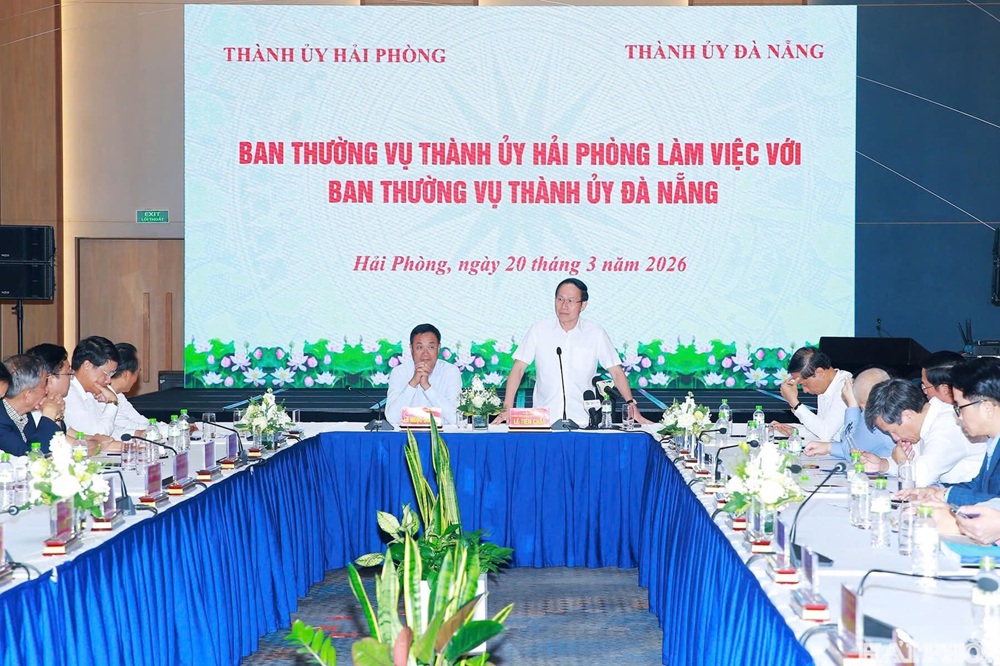 &Ocirc;ng L&ecirc; Tiến Ch&acirc;u, Ủy vi&ecirc;n Trung ương Đảng, B&iacute; thư Th&agrave;nh ủy, Trưởng Đo&agrave;n đại biểu Quốc hội th&agrave;nh phố Hải Ph&ograve;ng ph&aacute;t biểu tại cuộc l&agrave;m việc