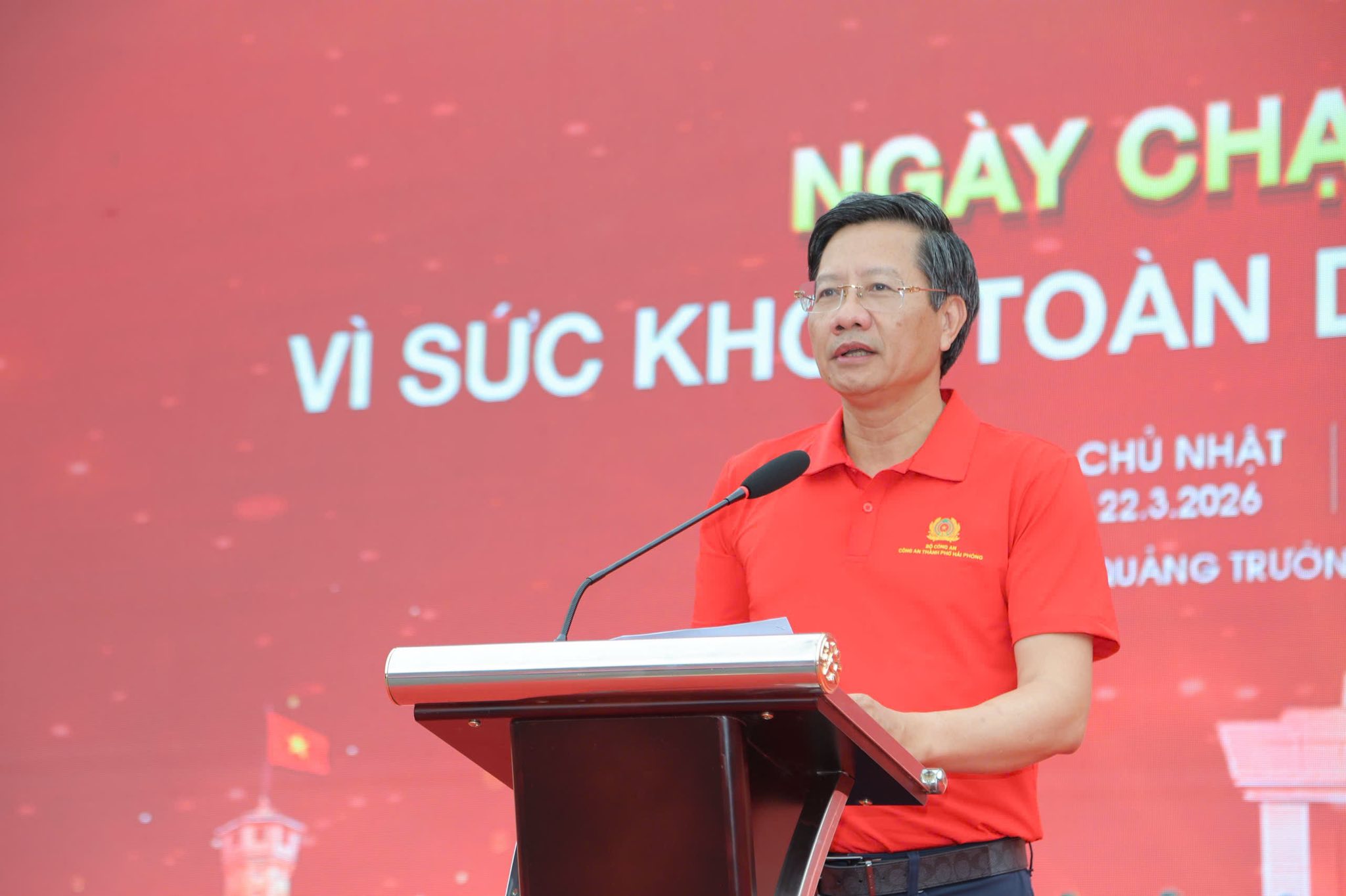 &Ocirc;ng L&ecirc; Anh Qu&acirc;n, Ph&oacute; chủ tịch Thường trực UBND TP. Hải Ph&ograve;ng ph&aacute;t biểu khai mạc