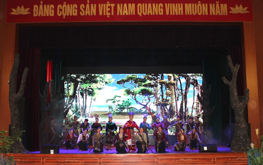 Tổng duyệt chương tr&igrave;nh nghệ thuật &ldquo;Kh&uacute;c khải ho&agrave;n Nữ tướng L&ecirc; Ch&acirc;n&rdquo;