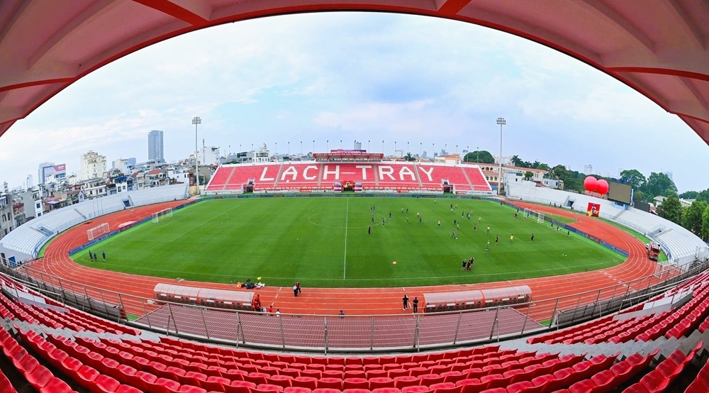 S&acirc;n vận động Lạch Tray, Hải Ph&ograve;ng. Ảnh: Tiến Huy