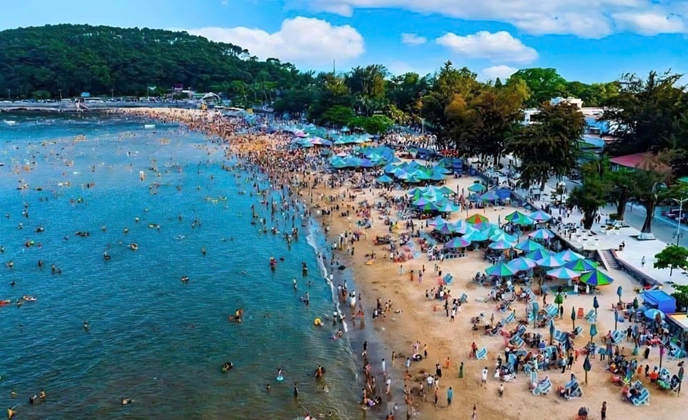 Đồ Sơn đặt mục ti&ecirc;u đ&oacute;n 3,3 triệu lượt kh&aacute;ch dịp h&egrave; 2026