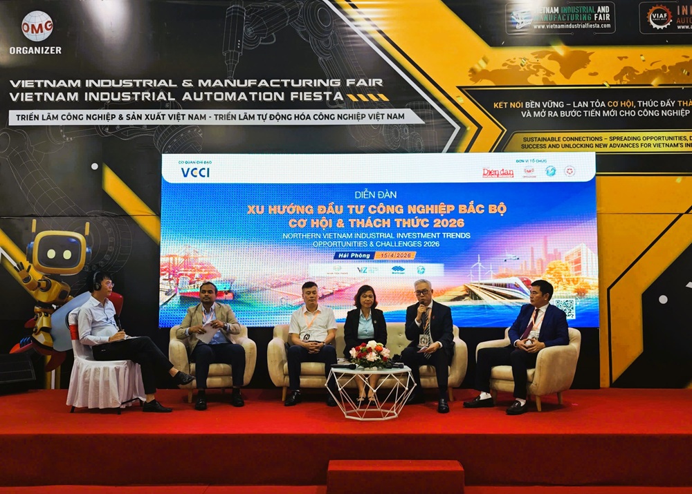 Phi&ecirc;n thảo luận thứ nhất với chủ đề Cơ hội bứt ph&aacute; thu h&uacute;t FDI chất lượng cao v&agrave; b&agrave;i to&aacute;n thể chế - hạ tầng &ndash; nh&acirc;n lực